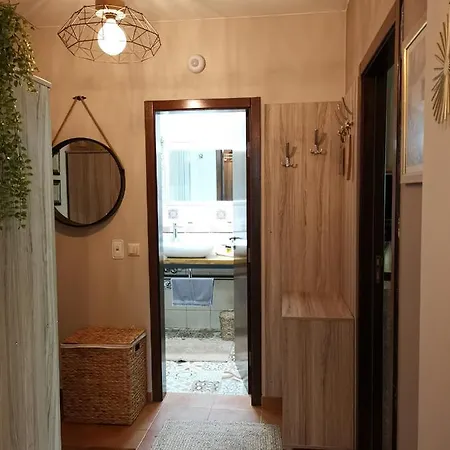 Palaсe A75 פמפורובו
